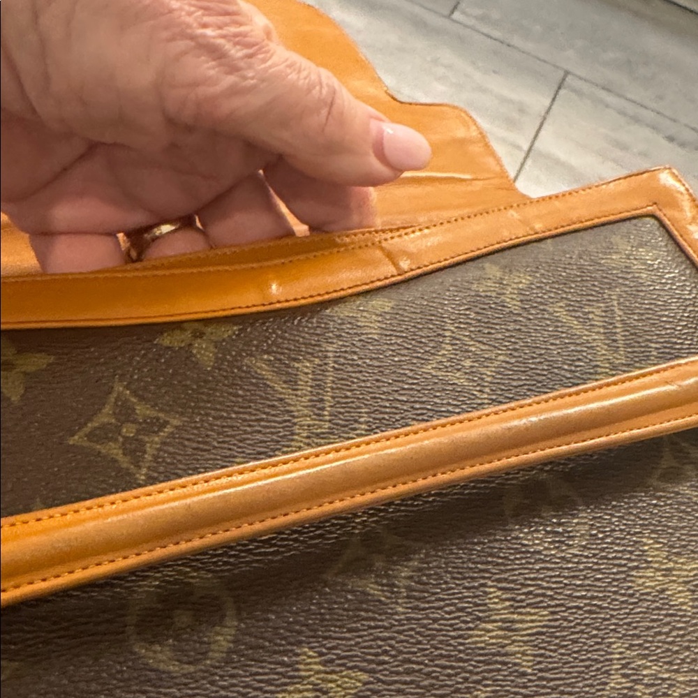 VINTAGE Louis Vuitton Shoulder Bag - Picture 13 of 16
